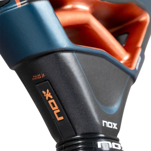 Pala Padel Nox AT10 Attack 18K Alum Agustin Tapia 2025