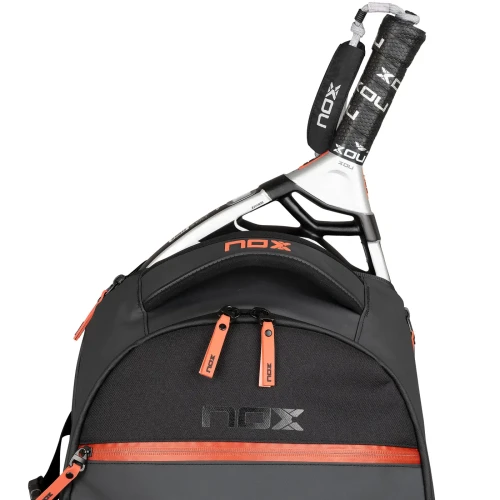 Mochila Nox Luxury Open Series negro rojo