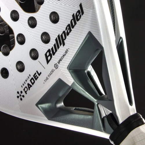 Pala BULLPADEL Hack 04 Premier Padel 2026