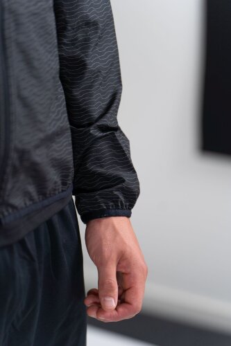 Куртка SALMING Essential Run Jacket Men Black